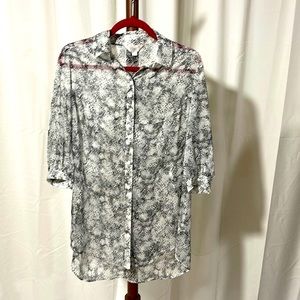ZOA SHEER SNAKE BLOUSE!  Medium
